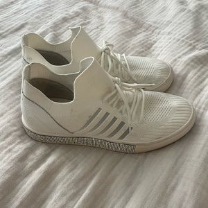Bernie Mev white rhinestone tennis shoes sz 7